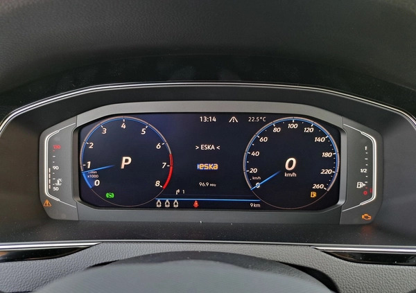 Volkswagen Passat cena 175000 przebieg: 9923, rok produkcji 2023 z Kielce małe 254